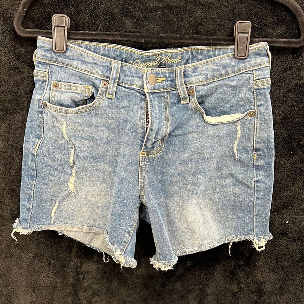Universal thread shorts  